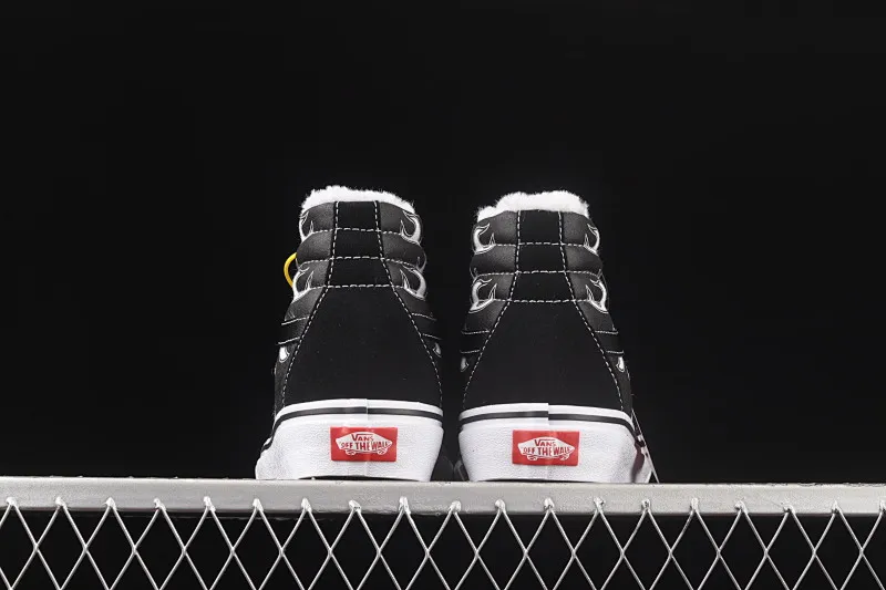 All categories Vans Vans series Vans Hi Vans high-top plus velvet Vans Sk8-Hi Flame Vans black and white flame plus velvet high-top trendy casual skateboard shoes VN0A32QGKGF5